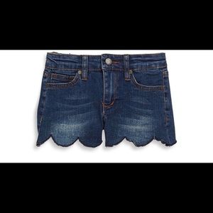 Joe’s Scallop Hem Short